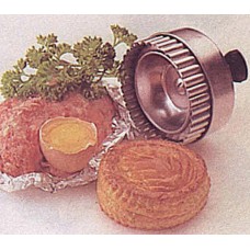 PARISIAN MEAT PIE CUTTER ROUND SCALLOPED